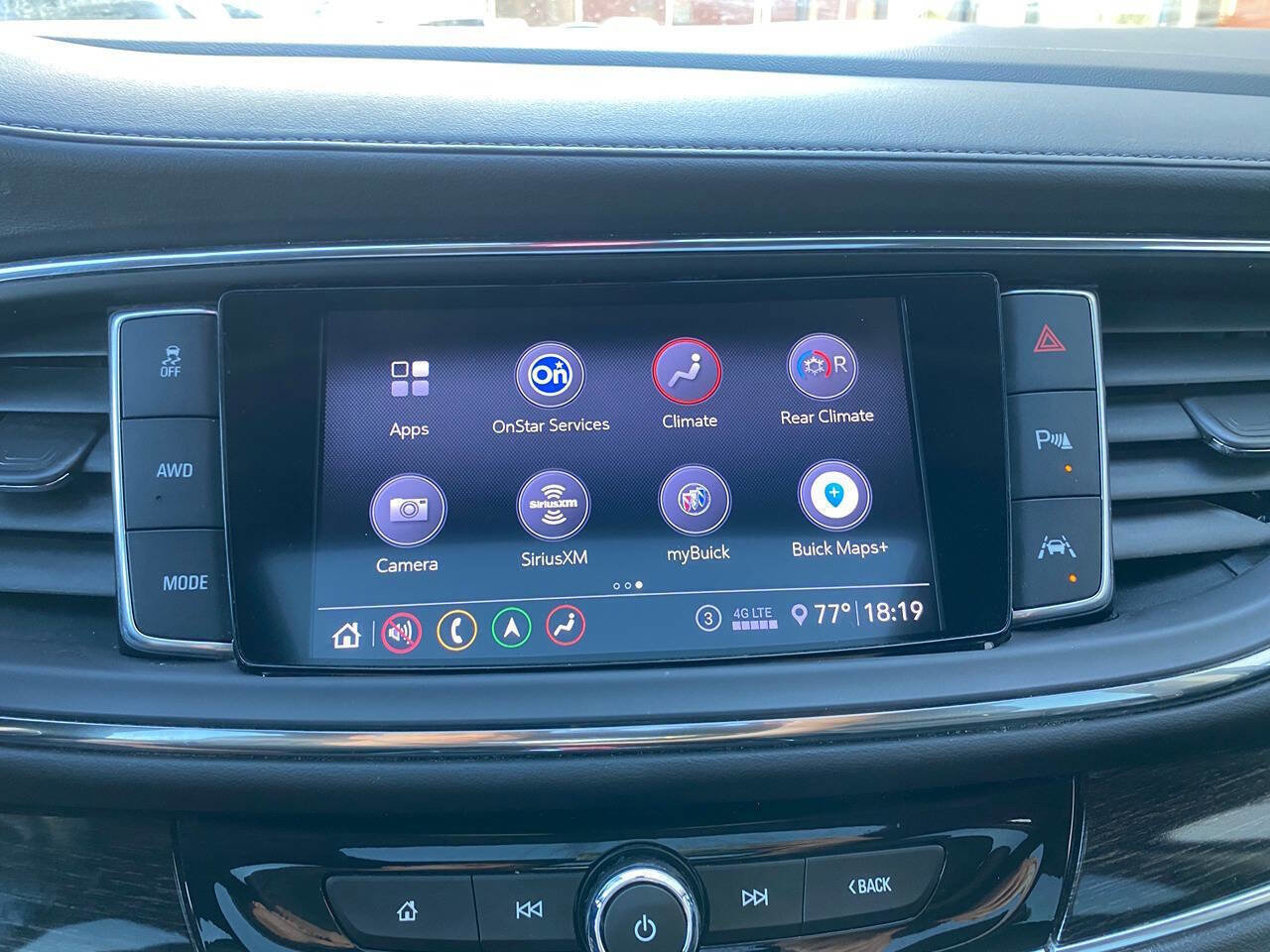 Used 2021 Buick Enclave Avenir AWD/4WD image 29