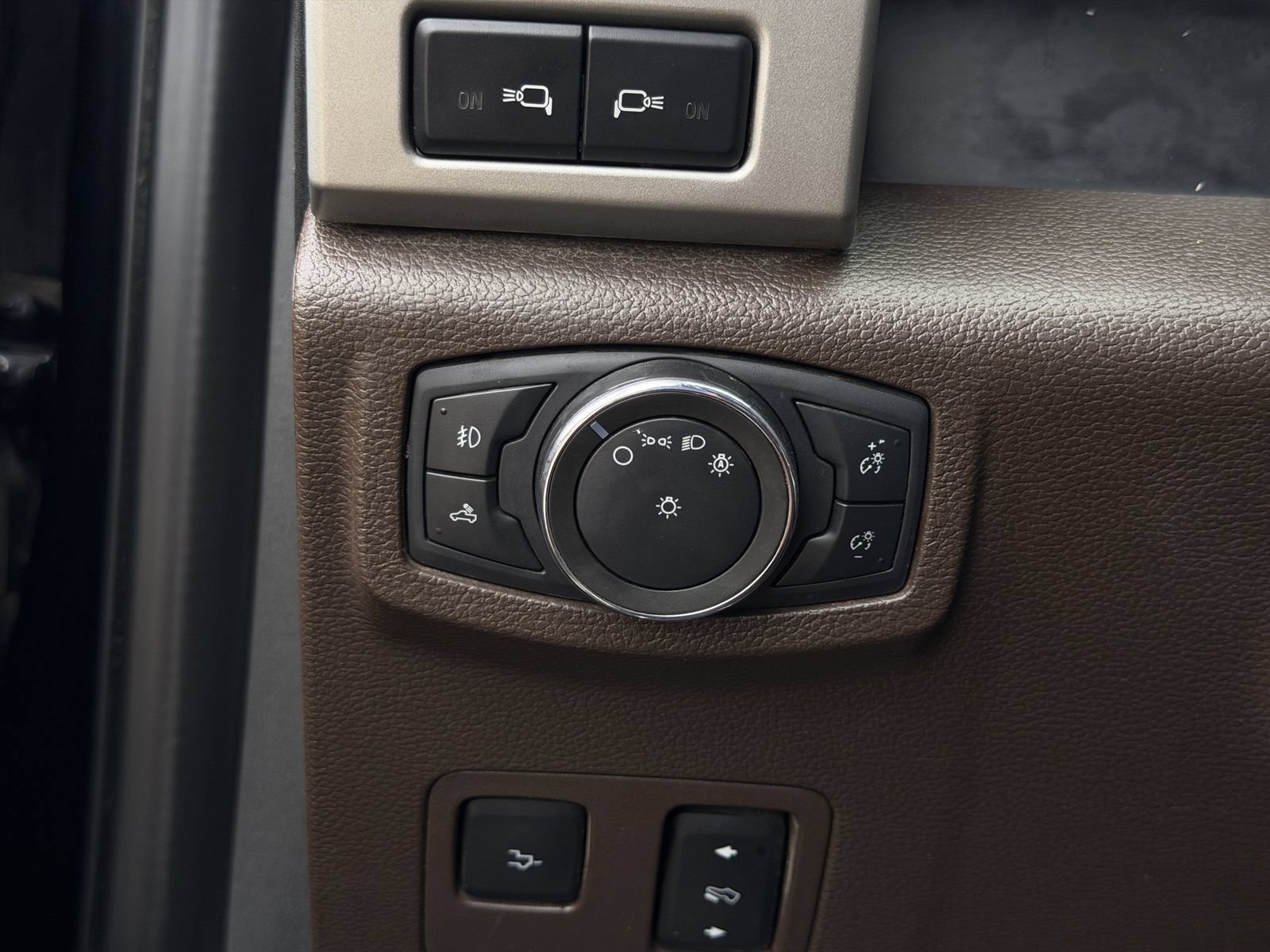 Used 2020 Ford F250 King Ranch w/ King Ranch Ultimate Package AWD/4WD image 24