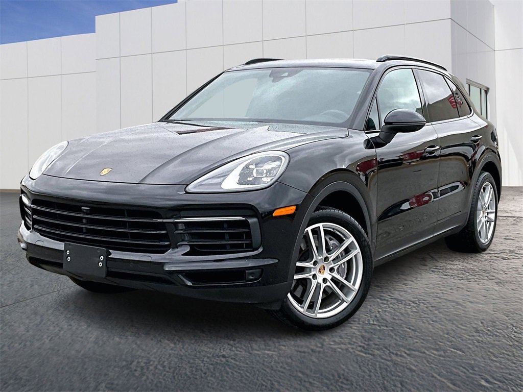 Used 2023 Porsche Cayenne image 1