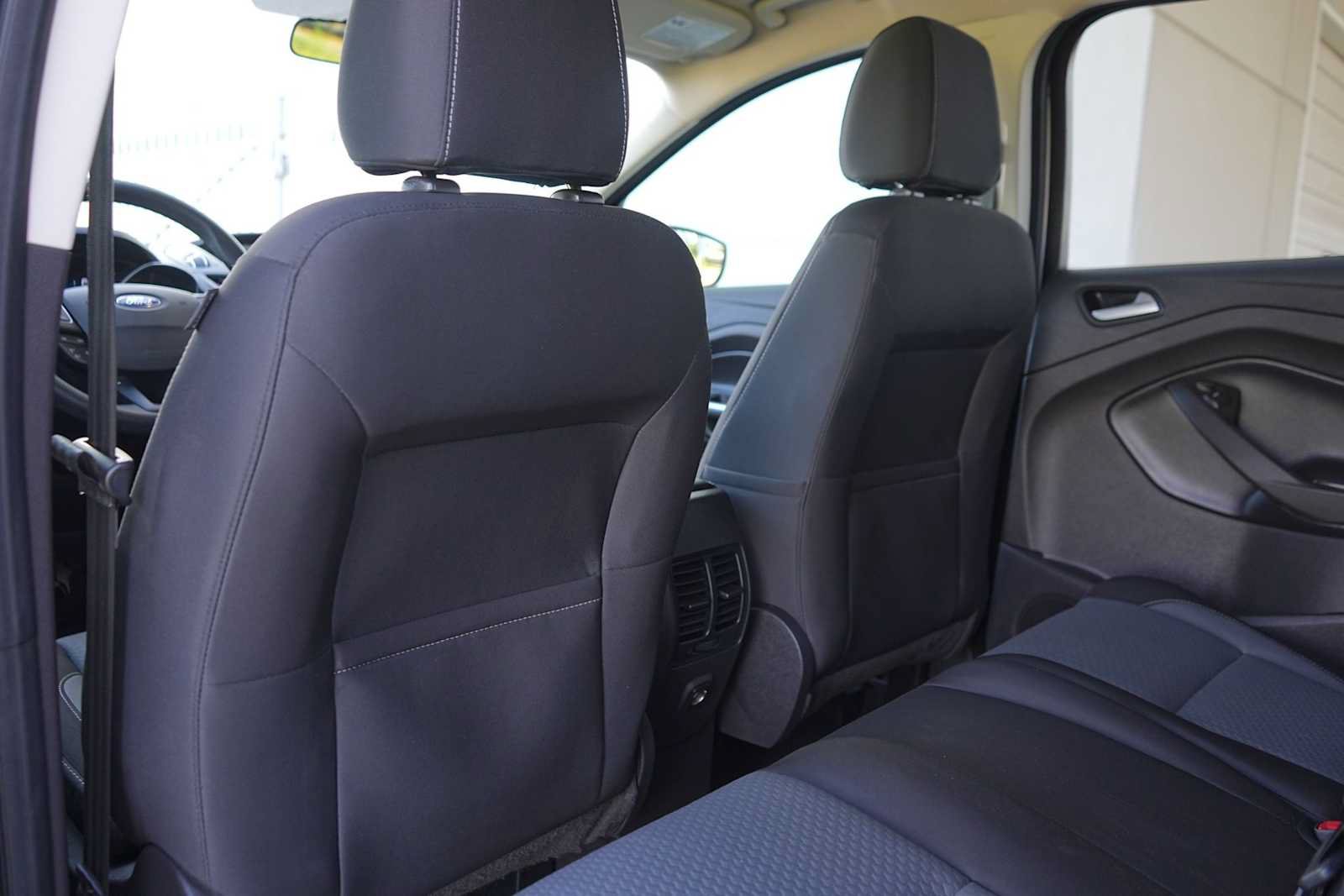 Used 2017 Ford Escape SE FWD image 13