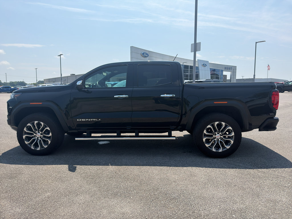 Used 2024 GMC Canyon Denali AWD/4WD image 8