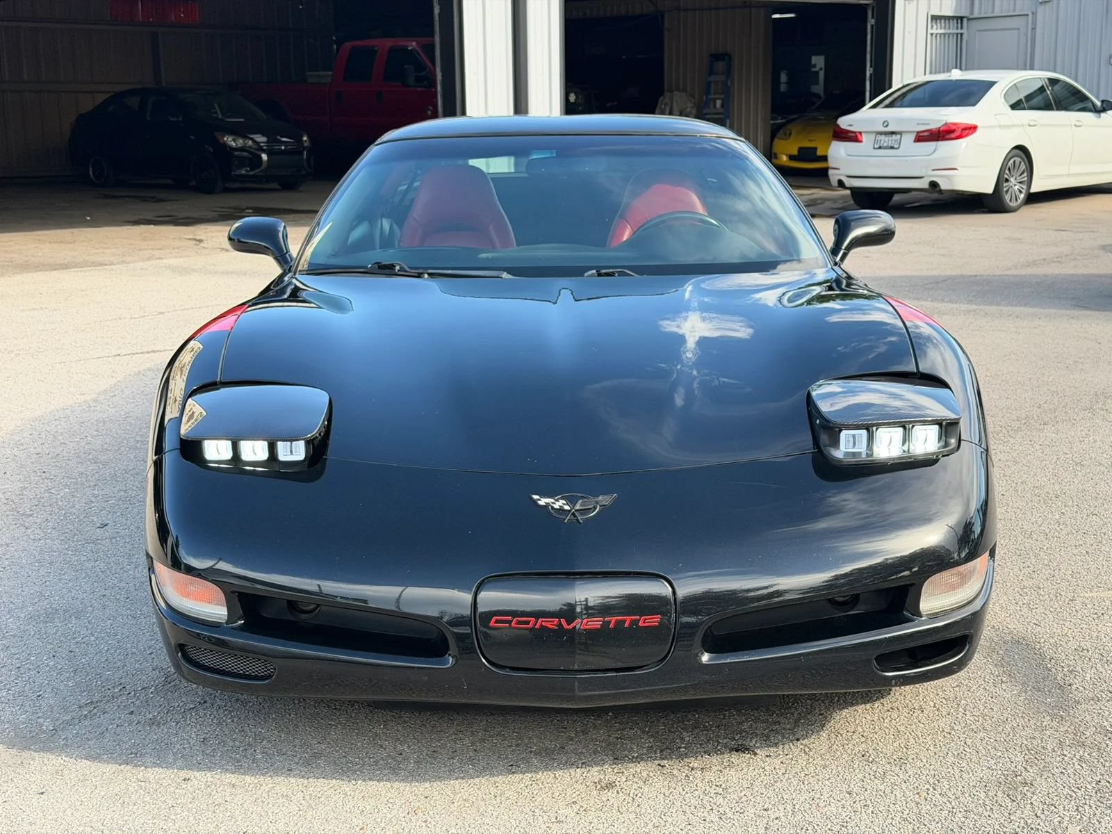 Used 1999 Chevrolet Corvette Coupe w/ Memory Pkg RWD image 2