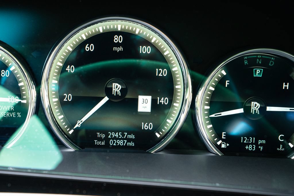 Used 2023 Rolls-Royce Phantom Sedan w/ The Phantom Package RWD image 39