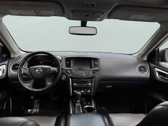Used 2020 Nissan Pathfinder SL image 45