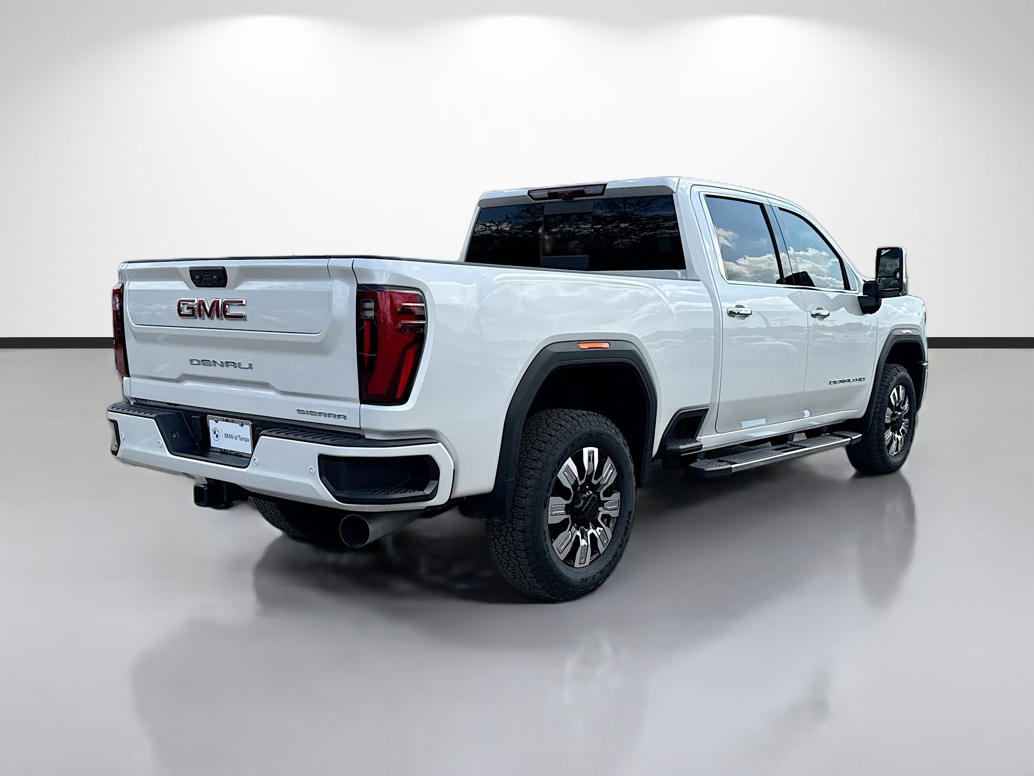 Used 2025 GMC Sierra 2500 Denali w/ Denali Reserve Package image 3