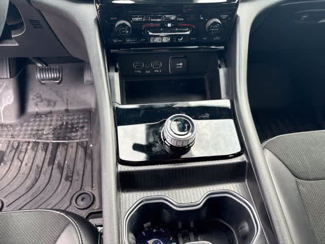 Used 2025 Jeep Grand Cherokee L Altitude RWD image 18