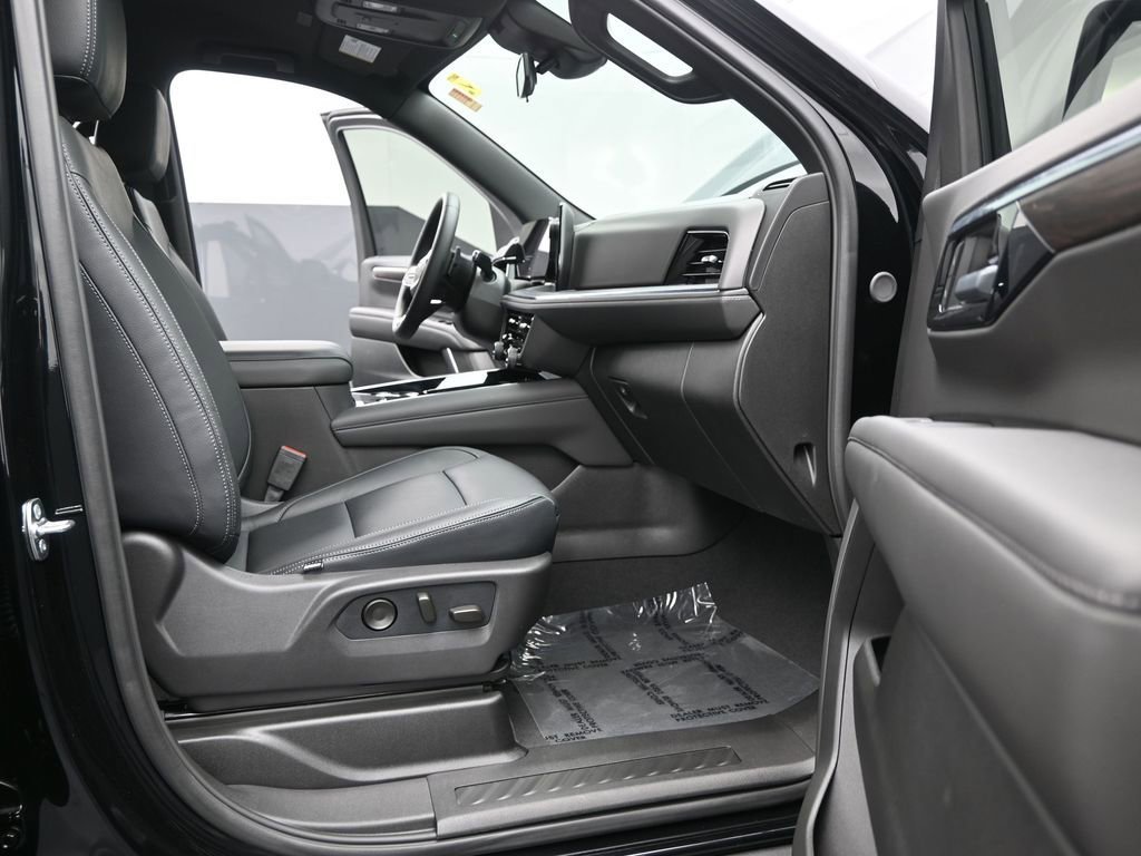 Used 2026 Chevrolet Tahoe LS image 17