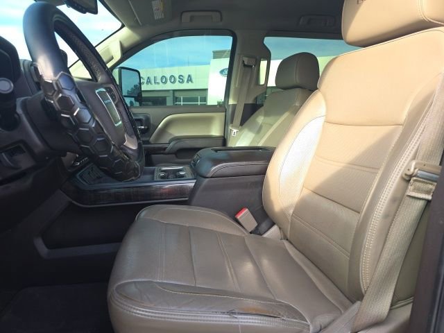 Used 2016 GMC Sierra 2500 Denali w/ Duramax Plus Package AWD/4WD image 9