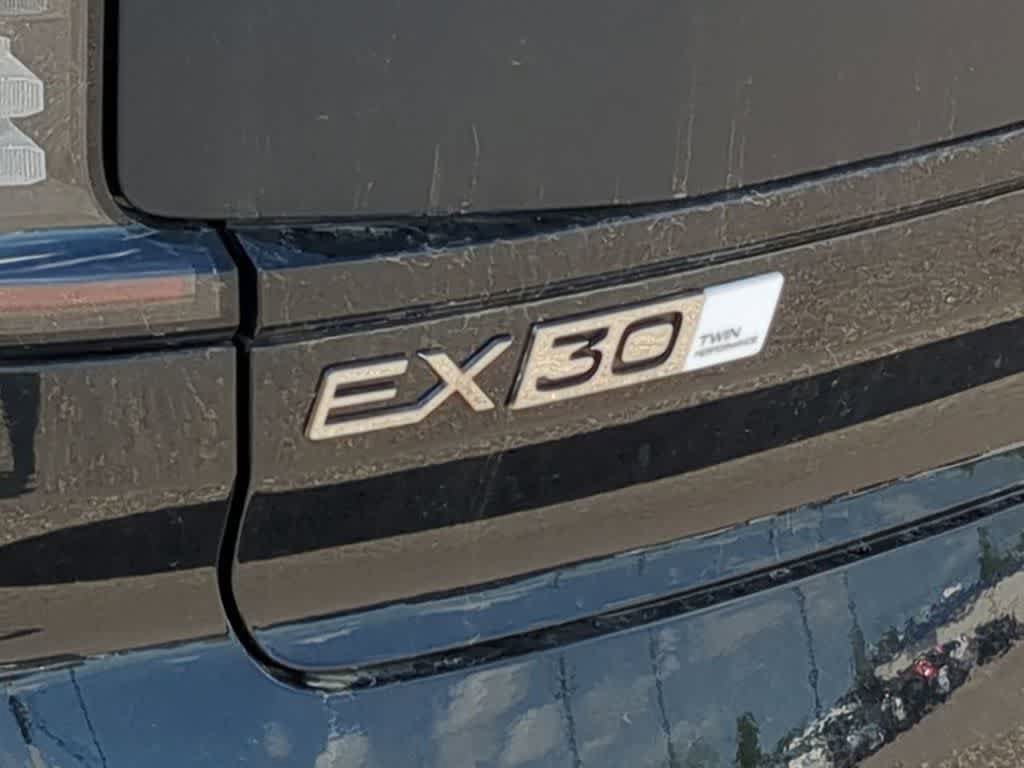 New 2026 Volvo EX30 Cross Country Ultra w/ Protection Package Premier AWD/4WD image 12