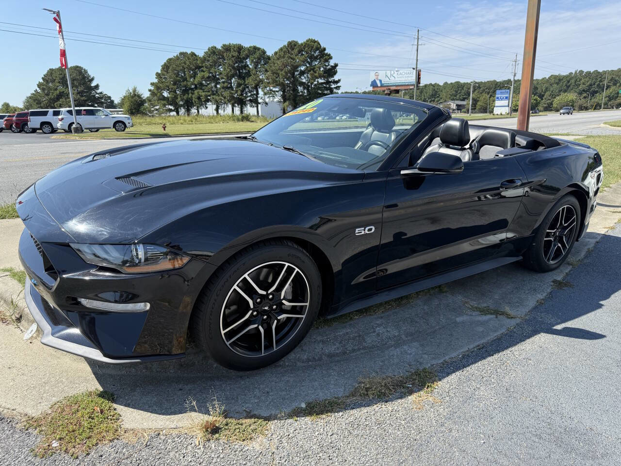 Used 2020 Ford Mustang GT Premium w/ Equipment Group 401A image 2