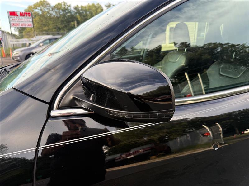 Used 2019 Jeep Cherokee Limited image 10