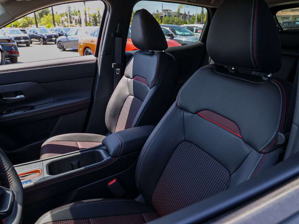 New 2026 Nissan Kicks SR FWD image 15