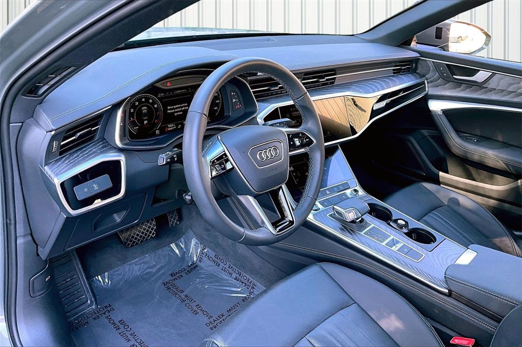 Used 2025 Audi A6 Premium Plus image 16