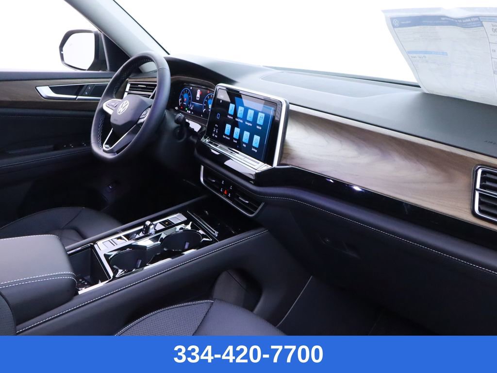 New 2025 Volkswagen Atlas SE w/ Black Wheel Package image 14