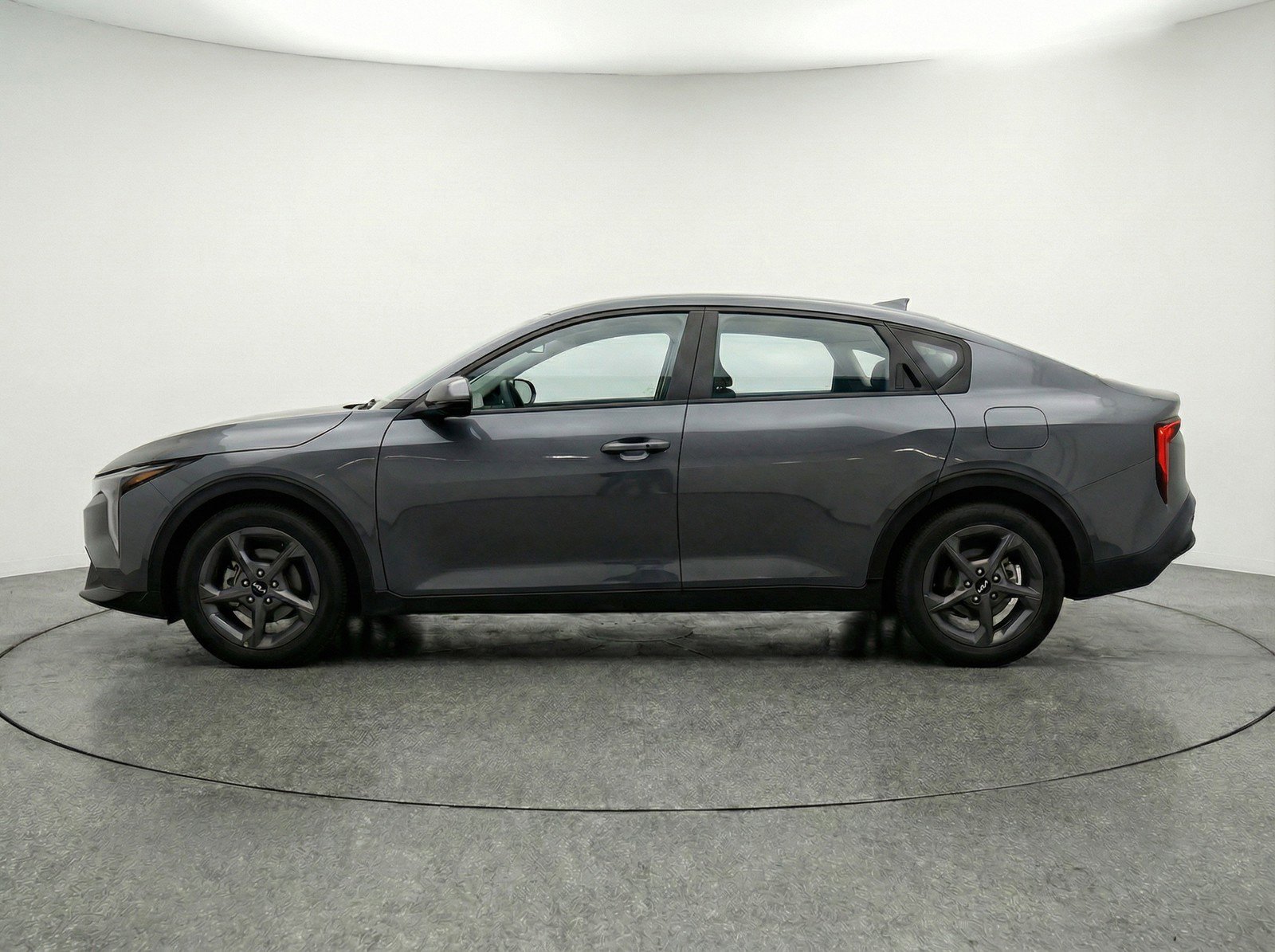 Used 2025 Kia K4 LXS image 5