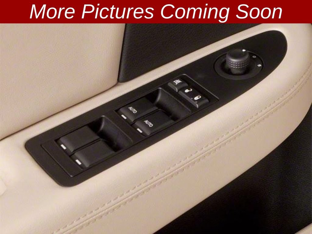 Used 2013 Chrysler 200 Limited FWD image 17