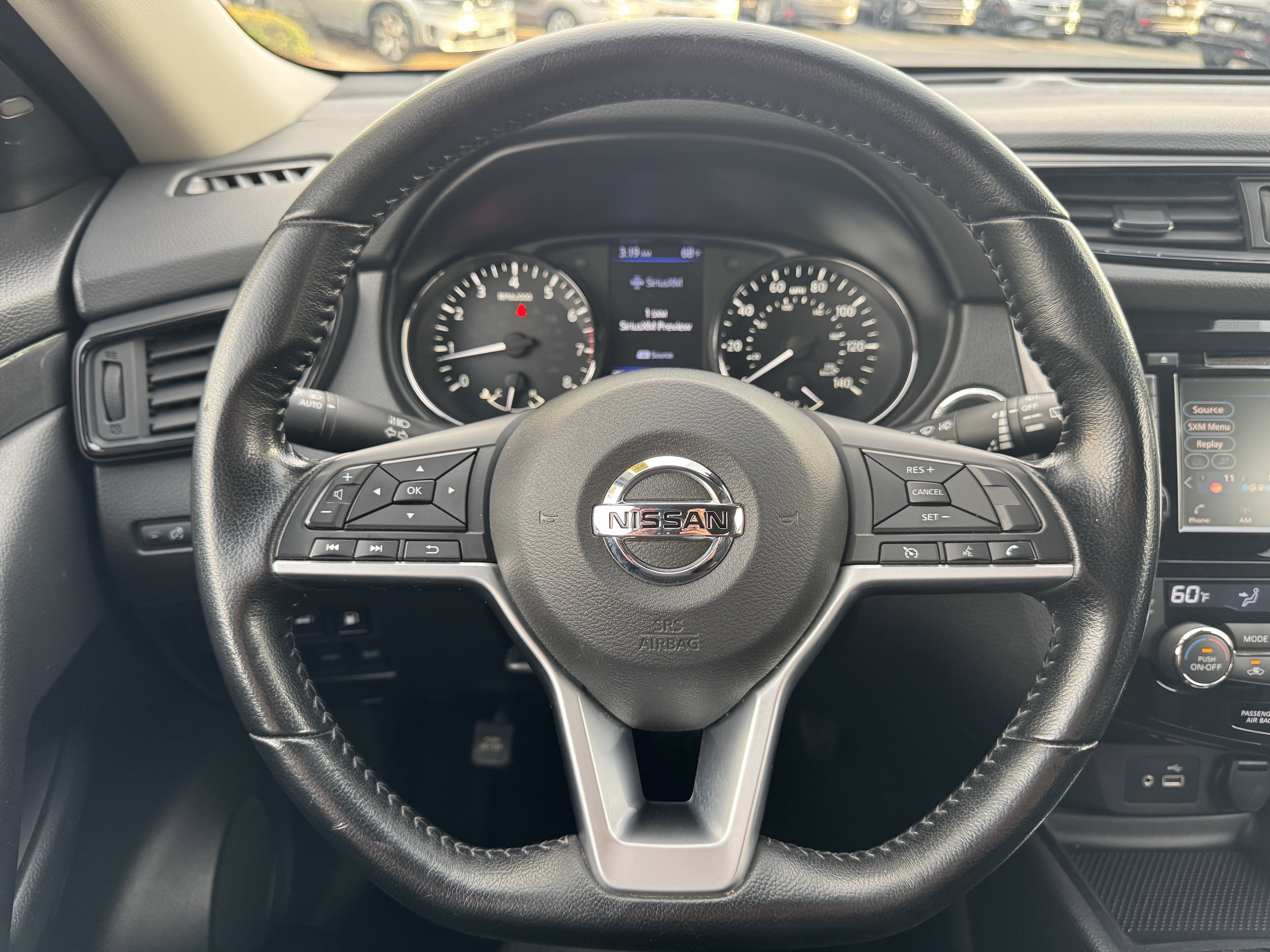 Used 2020 Nissan Rogue SV image 20