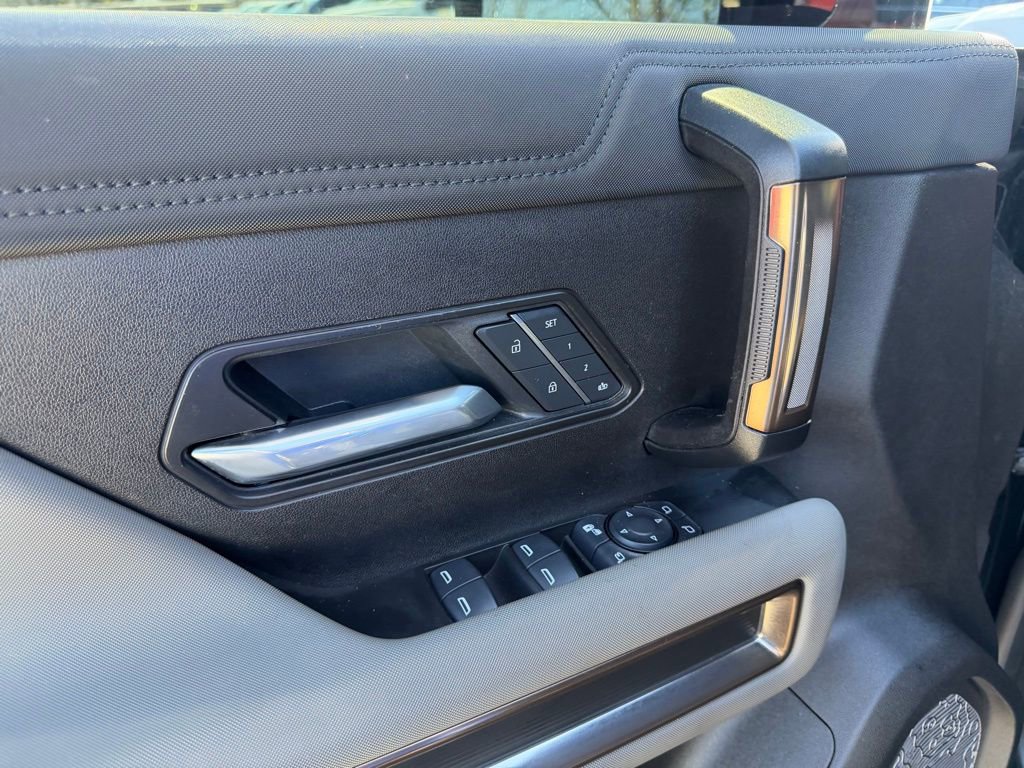Used 2025 GMC Hummer EV 3X image 16