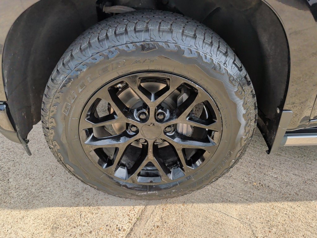 Used 2019 Chevrolet Silverado 1500 High Country w/ Technology Package AWD/4WD image 52