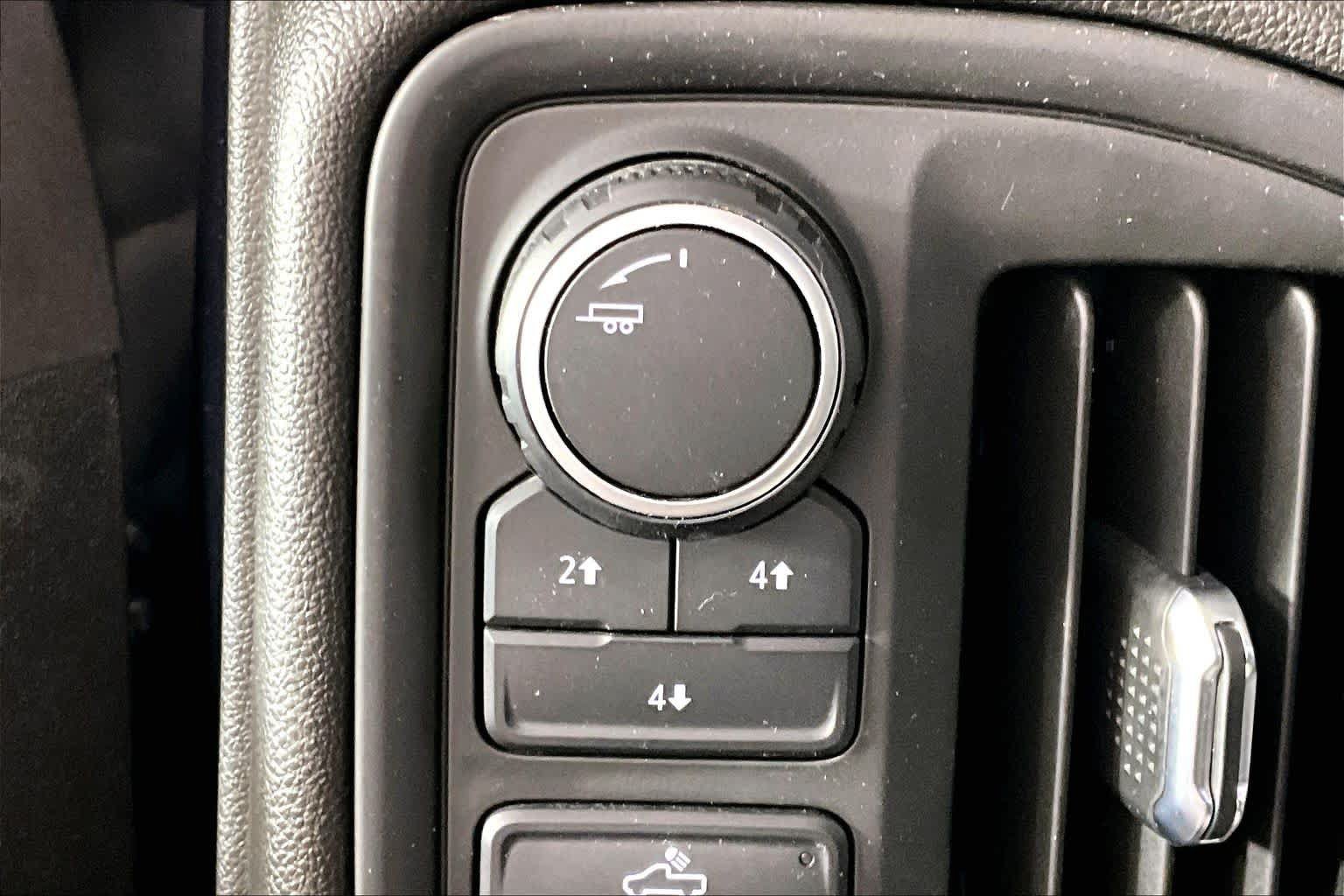 Used 2024 Chevrolet Silverado 2500 Custom w/ Custom Convenience Package AWD/4WD image 30