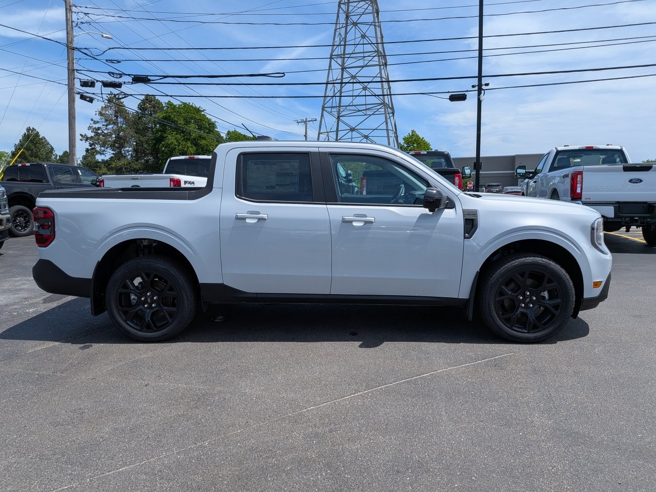 New 2026 Ford Maverick Lariat w/ Black Appearance Package AWD/4WD image 3