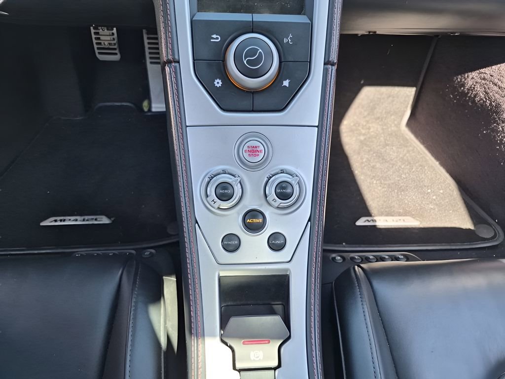 Used 2013 McLaren MP4-12C Spider image 32