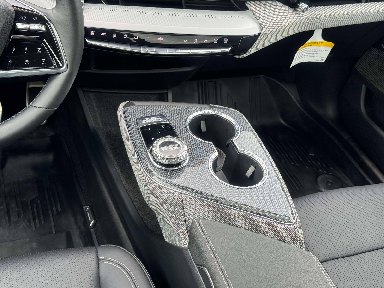 Certified 2025 Cadillac Optiq Sport 2 w/ LPO, Floor Liner Package AWD/4WD image 5