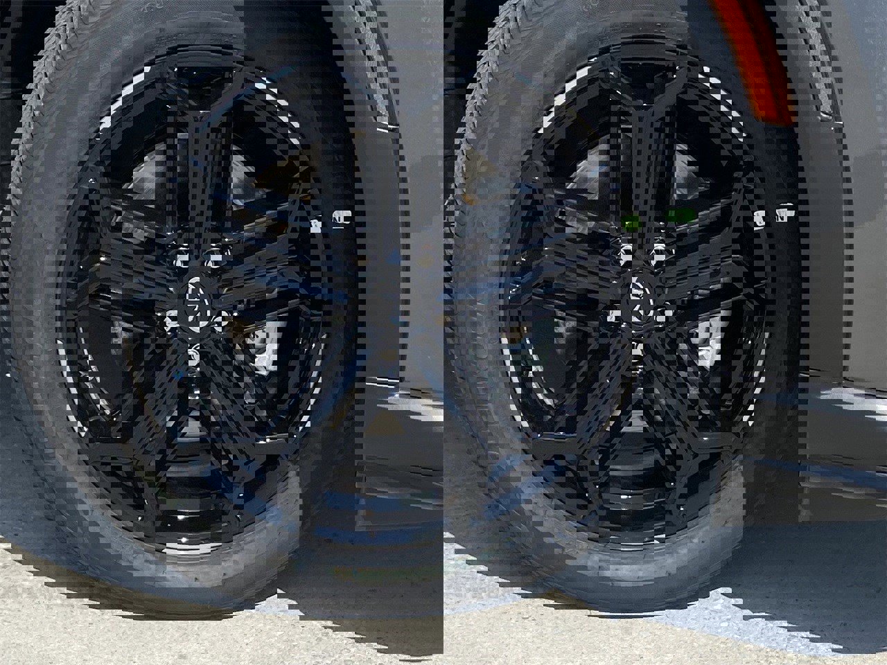 New 2026 INFINITI QX60 Sport w/ Dark Cargo Package image 3