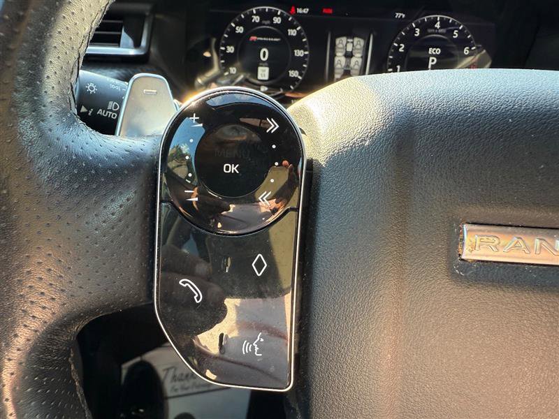 Used 2018 Land Rover Range Rover Velar R-Dynamic SE image 36