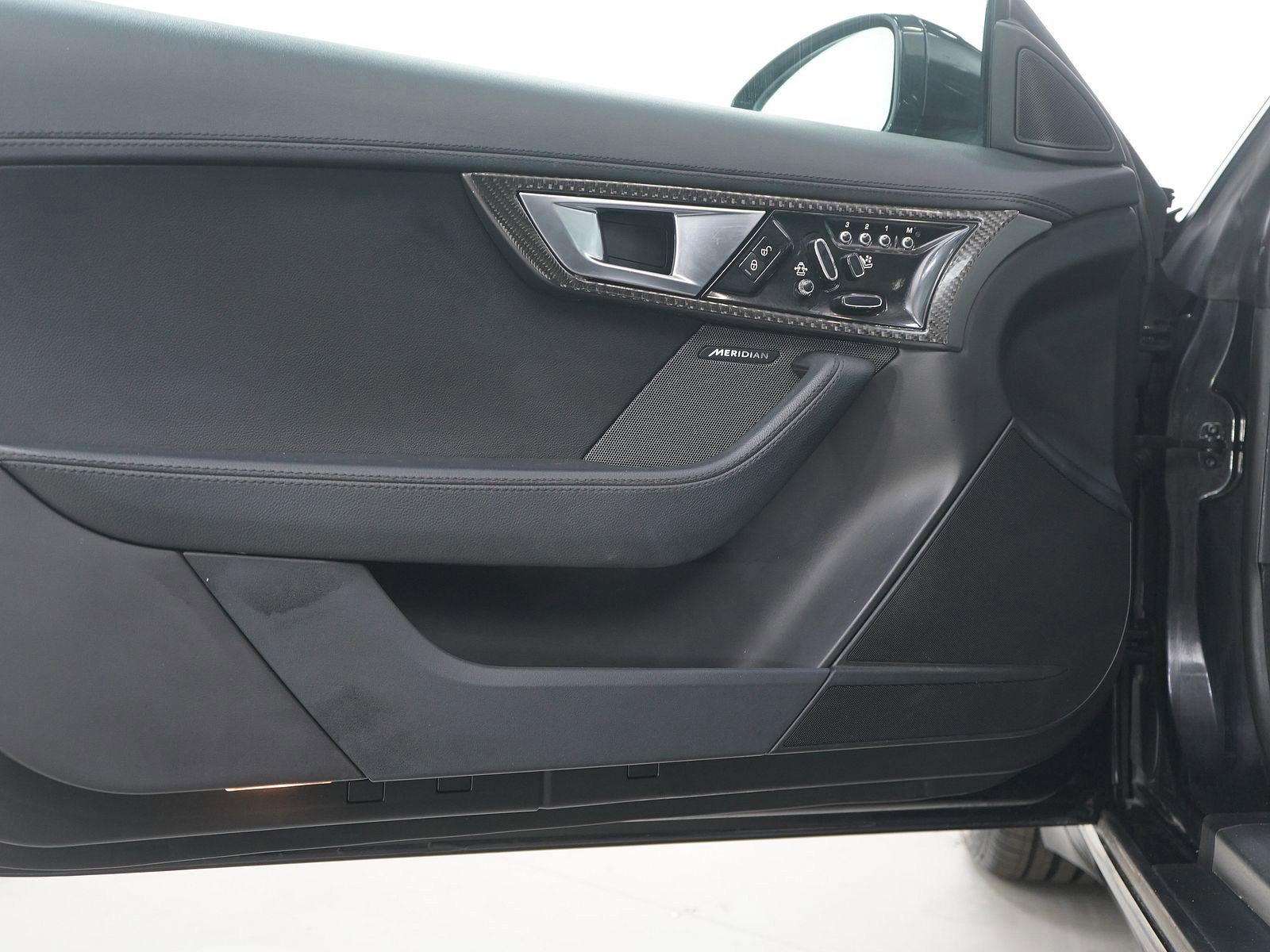 Used 2014 Jaguar F-TYPE S RWD image 12