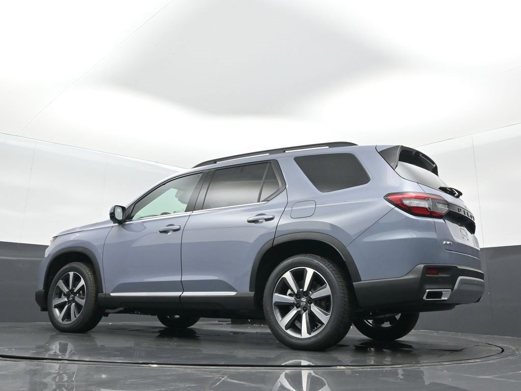 New 2025 Honda Pilot Touring image 17