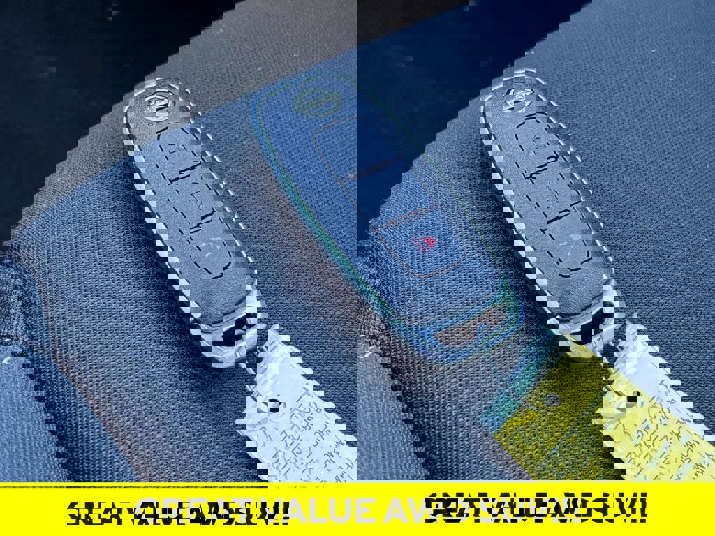 Used 2024 Nissan Rogue S image 23