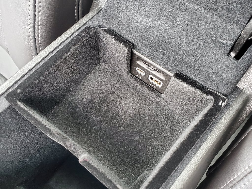 Certified 2023 Cadillac XT5 Premium Luxury w/ LPO, Floor Liner Package AWD/4WD image 34