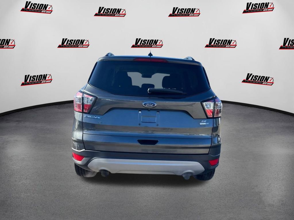 Used 2018 Ford Escape SE w/ SE Sync 3 Package image 6
