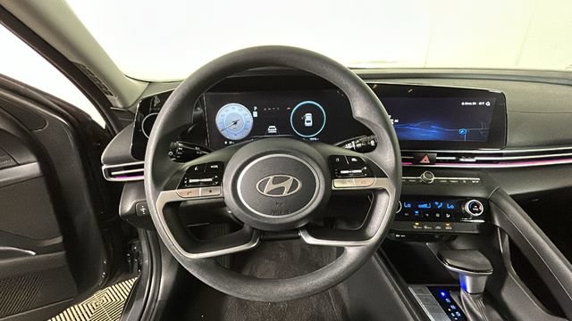 Certified 2024 Hyundai Elantra SEL FWD image 14