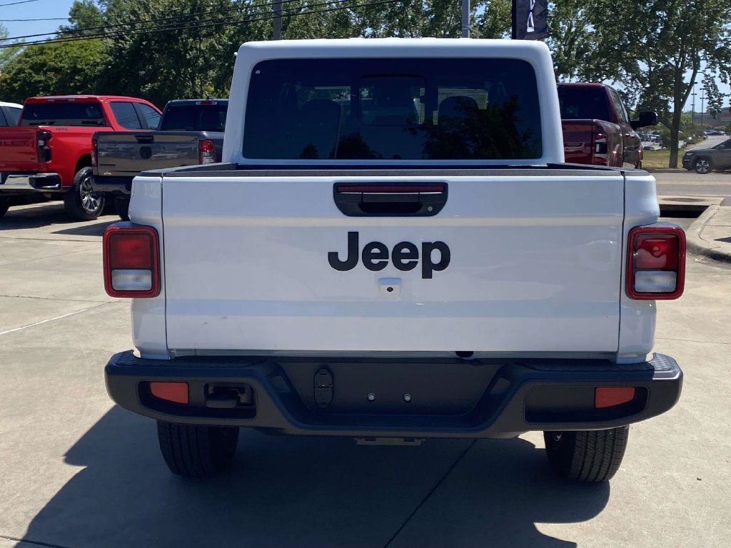 New 2026 Jeep Gladiator Sport AWD/4WD image 34