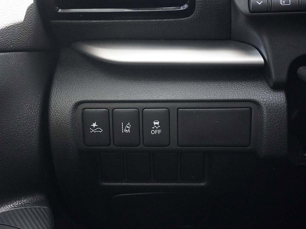 Used 2024 Mitsubishi Eclipse Cross ES image 29