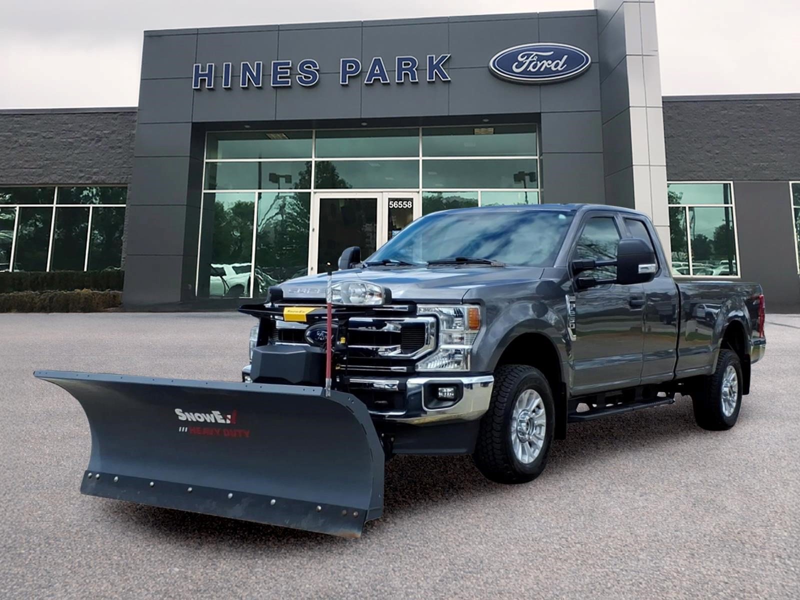 Used 2021 Ford F250 XLT w/ XLT Value Package AWD/4WD image 3
