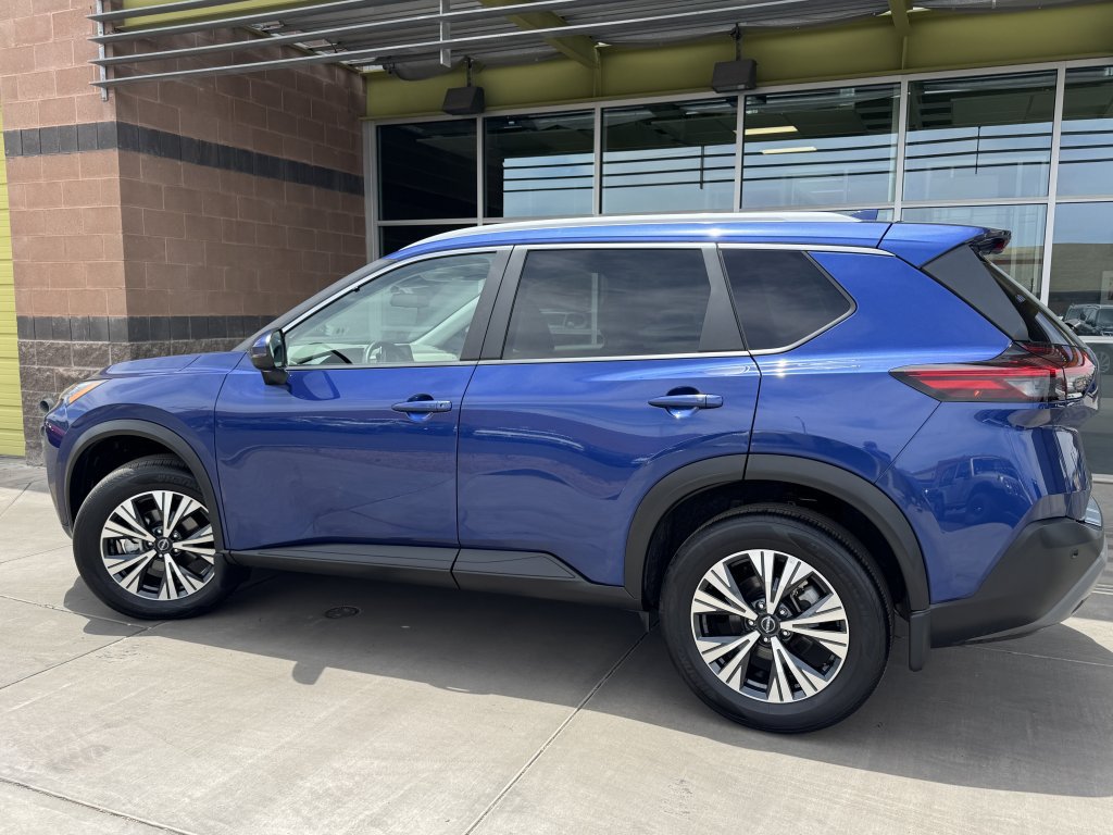 Used 2023 Nissan Rogue SV w/ SV Premium Package AWD/4WD image 5