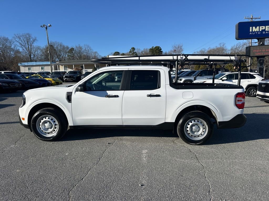 Used 2025 Ford Maverick XLT w/ Equipment Group 302A AWD/4WD image 2