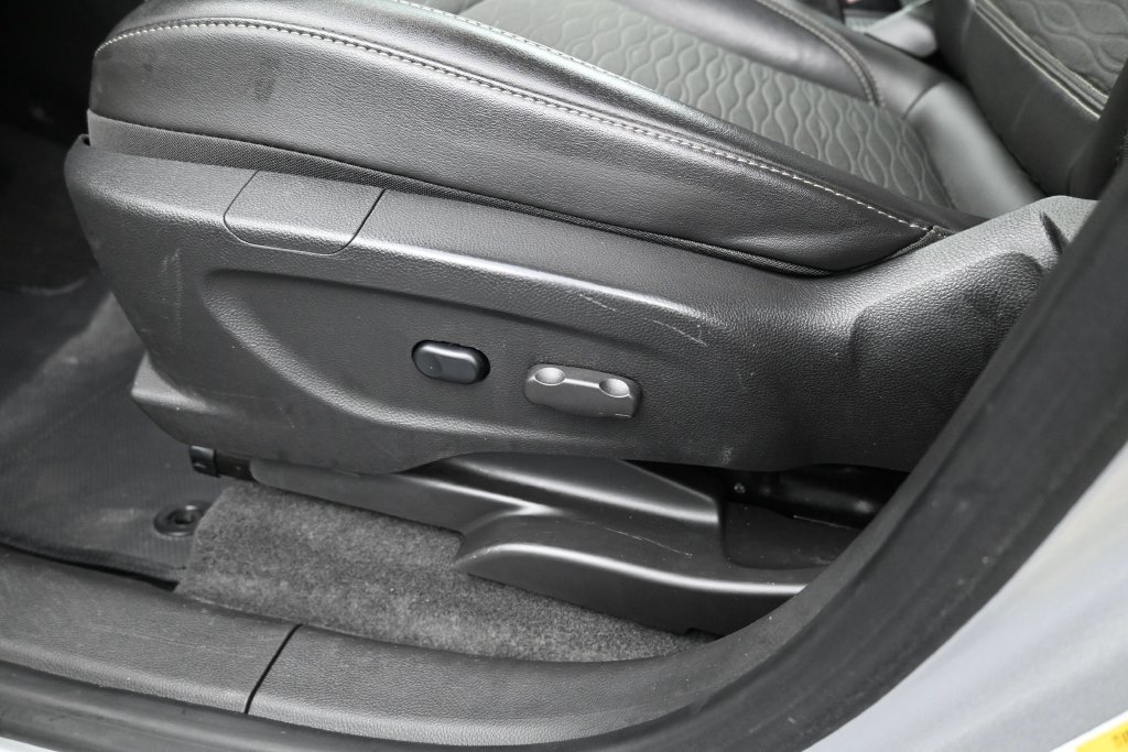 Used 2015 Buick Encore FWD image 29