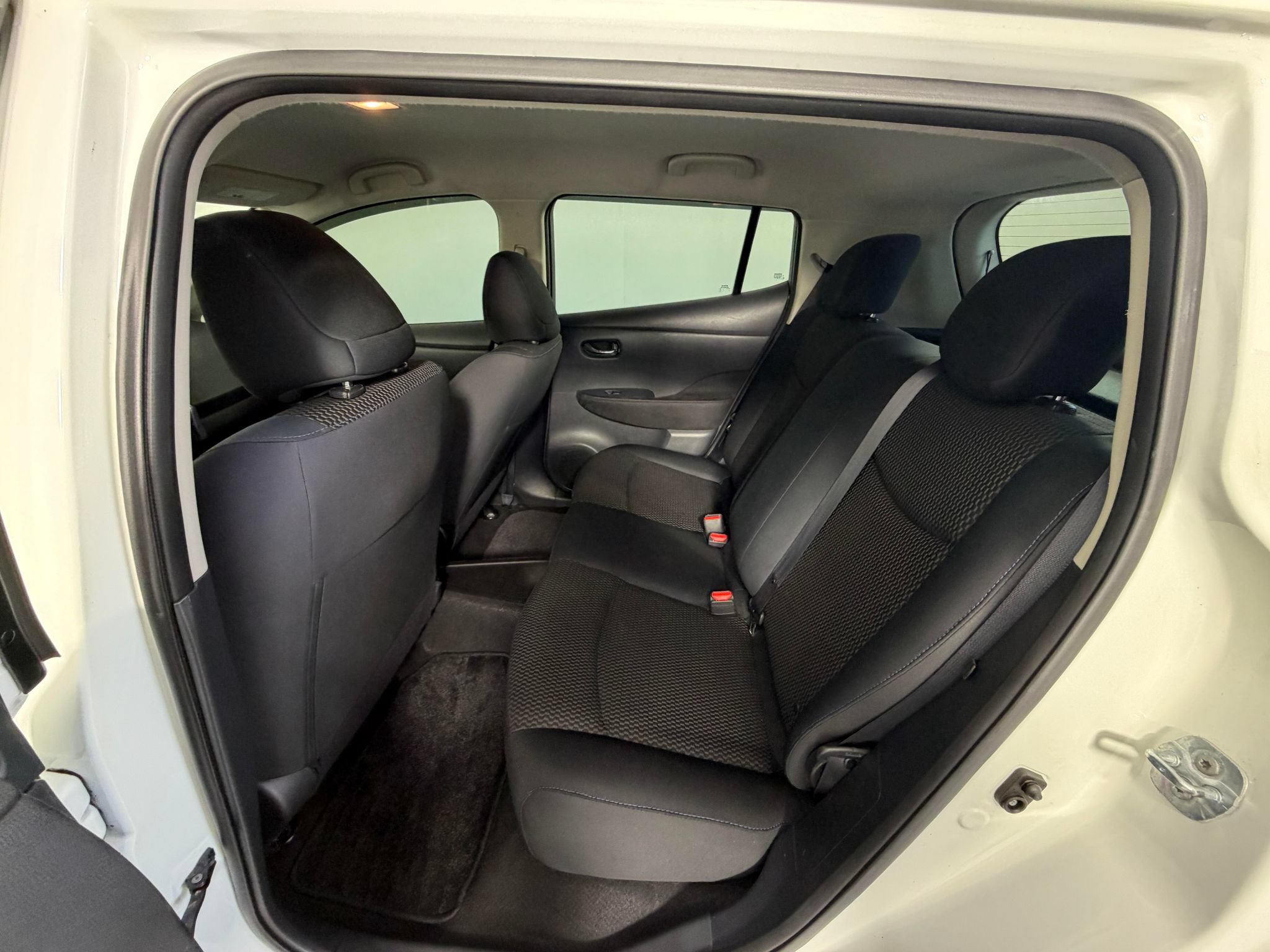 Used 2017 Nissan Leaf S FWD image 24