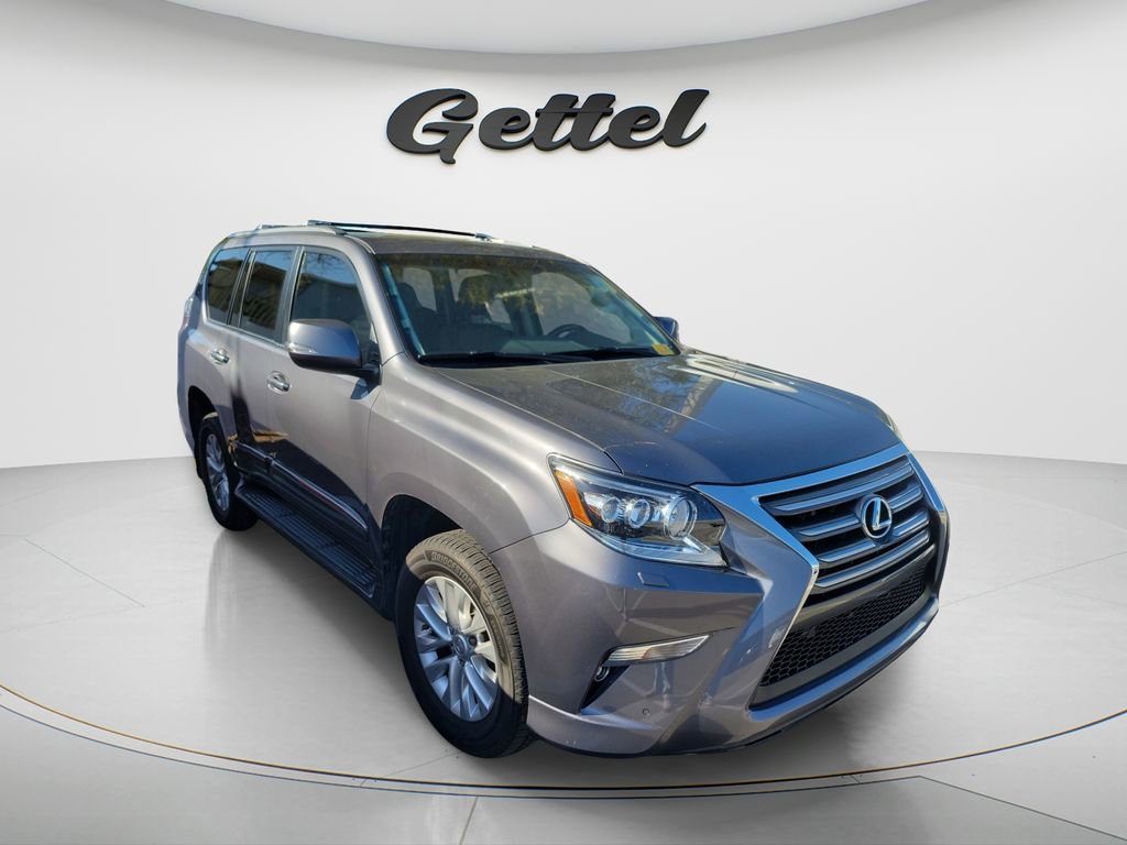 Used 2018 Lexus GX 460 Premium w/ Premium Package image 3