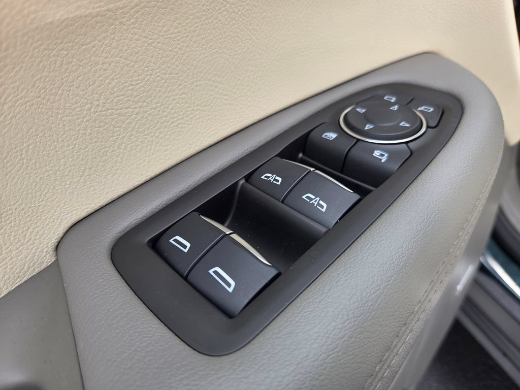 Used 2024 Cadillac XT6 Premium Luxury AWD/4WD image 16