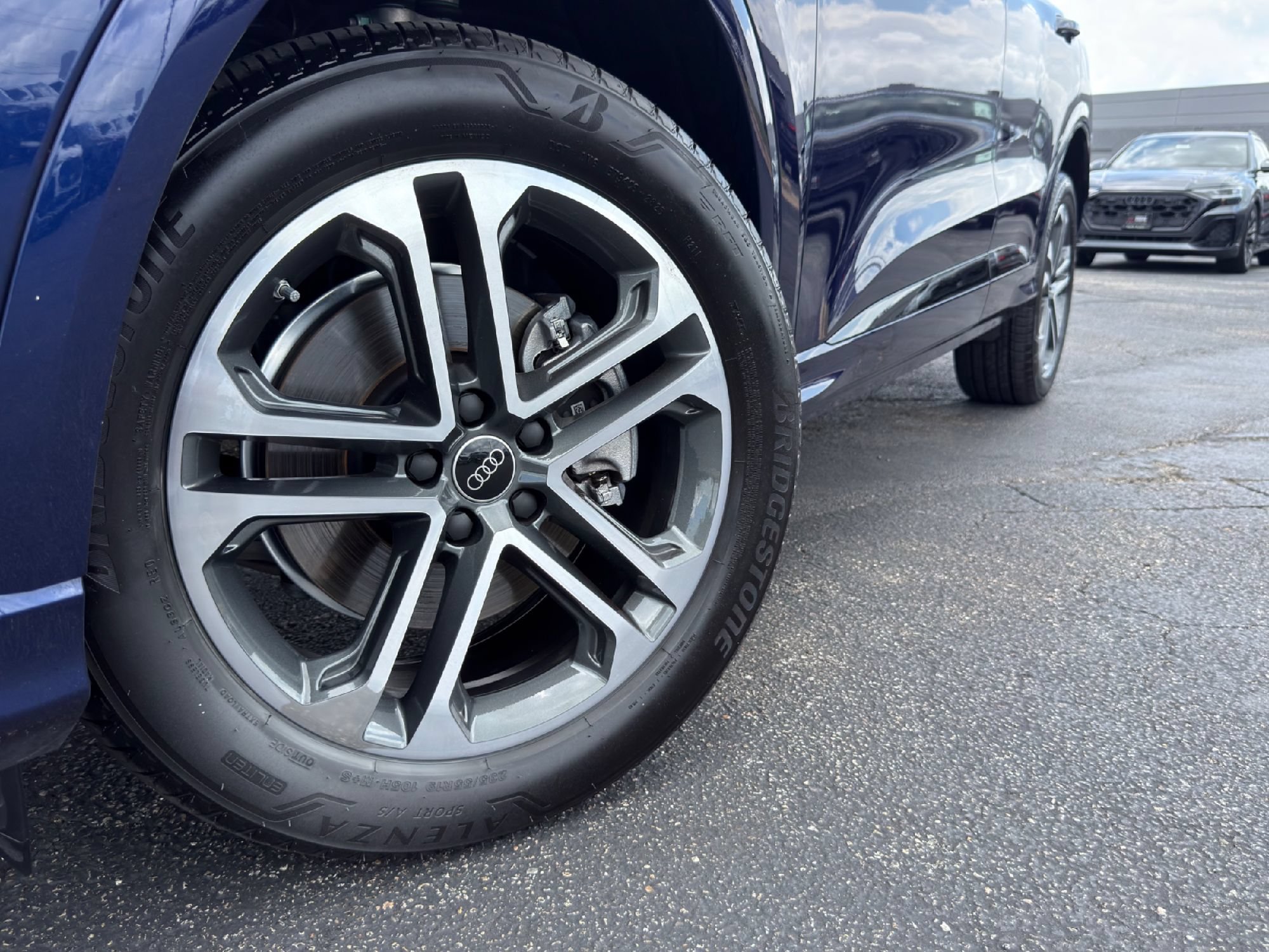 Certified 2025 Audi Q5 Premium w/ Convenience Package AWD/4WD image 4