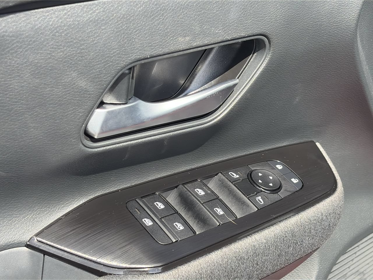 Certified 2026 Nissan Kicks SV w/ SV Premium Package FWD image 24