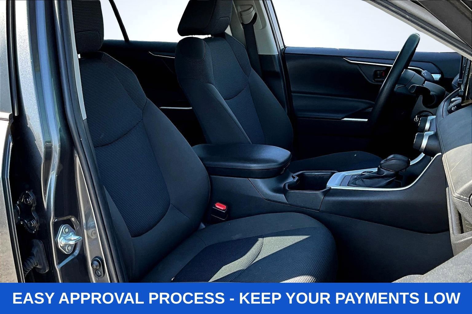 Used 2022 Toyota RAV4 LE AWD/4WD image 35