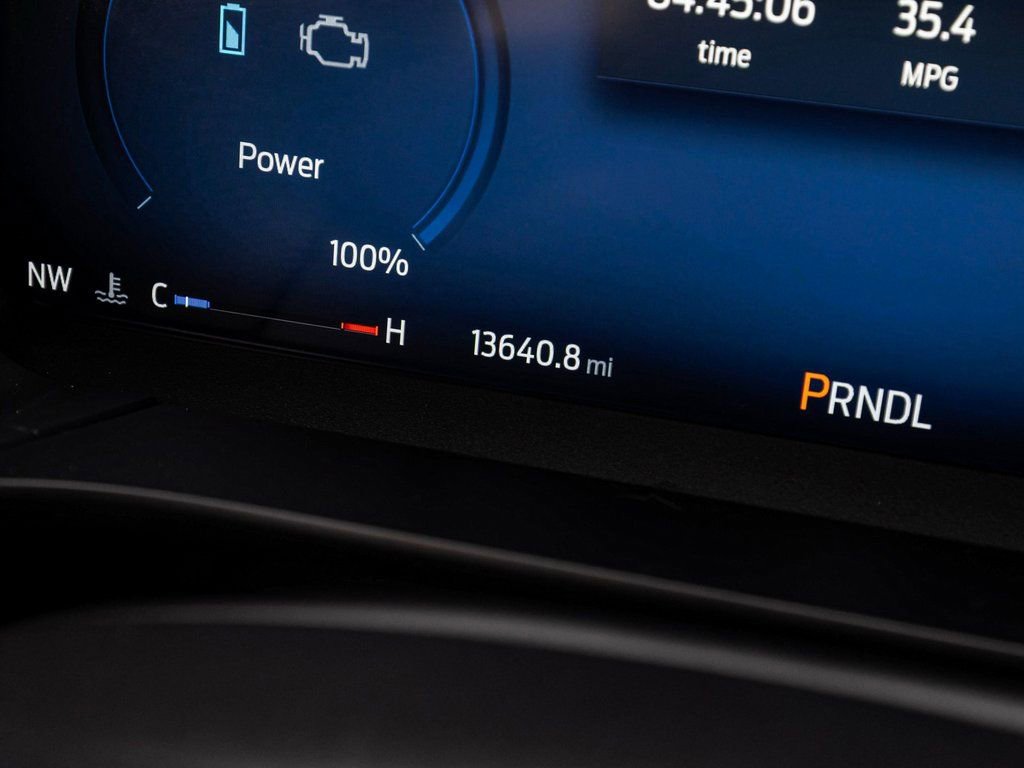 Used 2025 Ford Escape ST-Line Elite w/ Premium Technology Package image 18