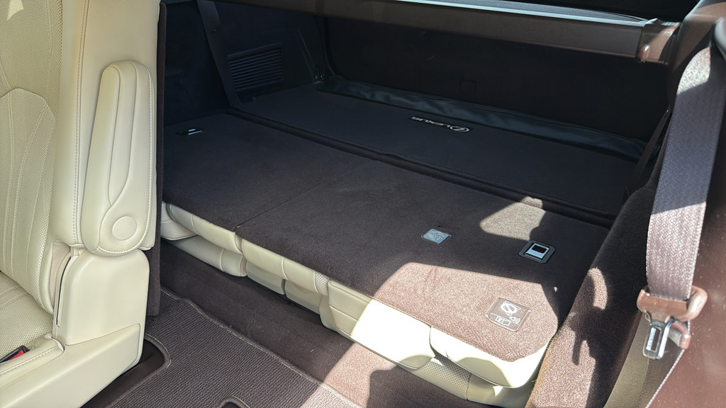 Used 2019 Lexus RX 450hL Luxury w/ Accessory Package AWD/4WD image 18