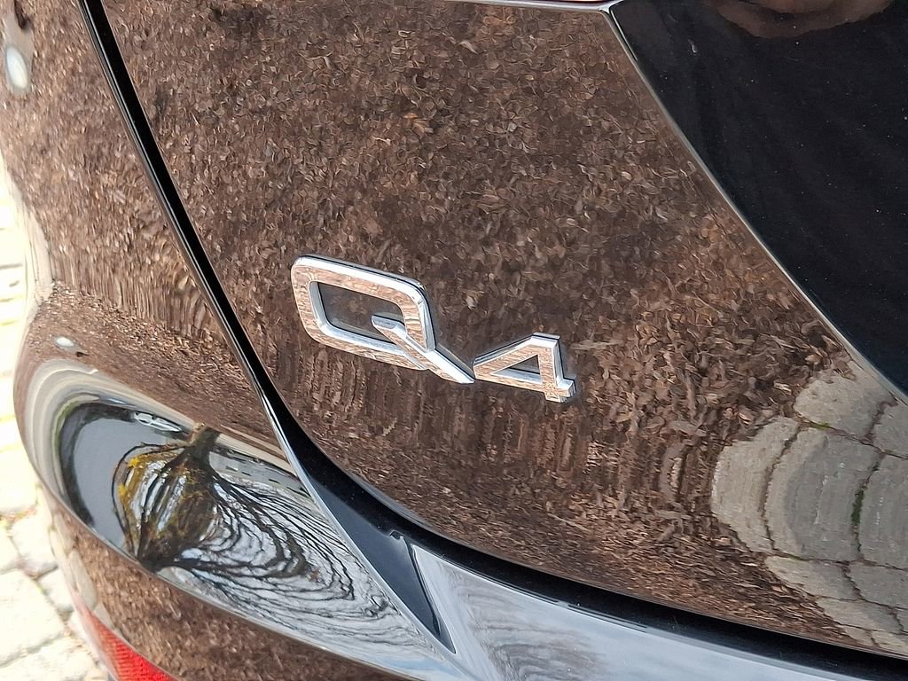 Used 2022 Audi Q4 e-tron Premium Plus w/ Premium Plus image 32